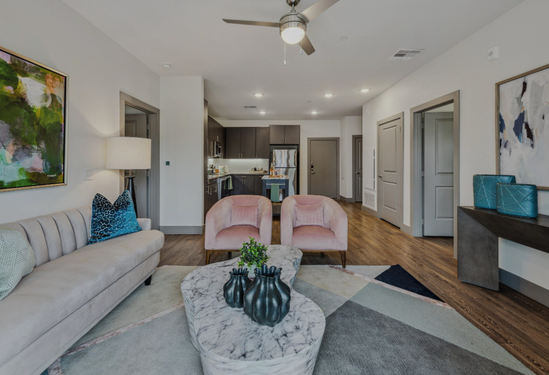 Luxury apartments in OKC, OK. Studios, one, two and three bedroom apartments near classen curve, OK